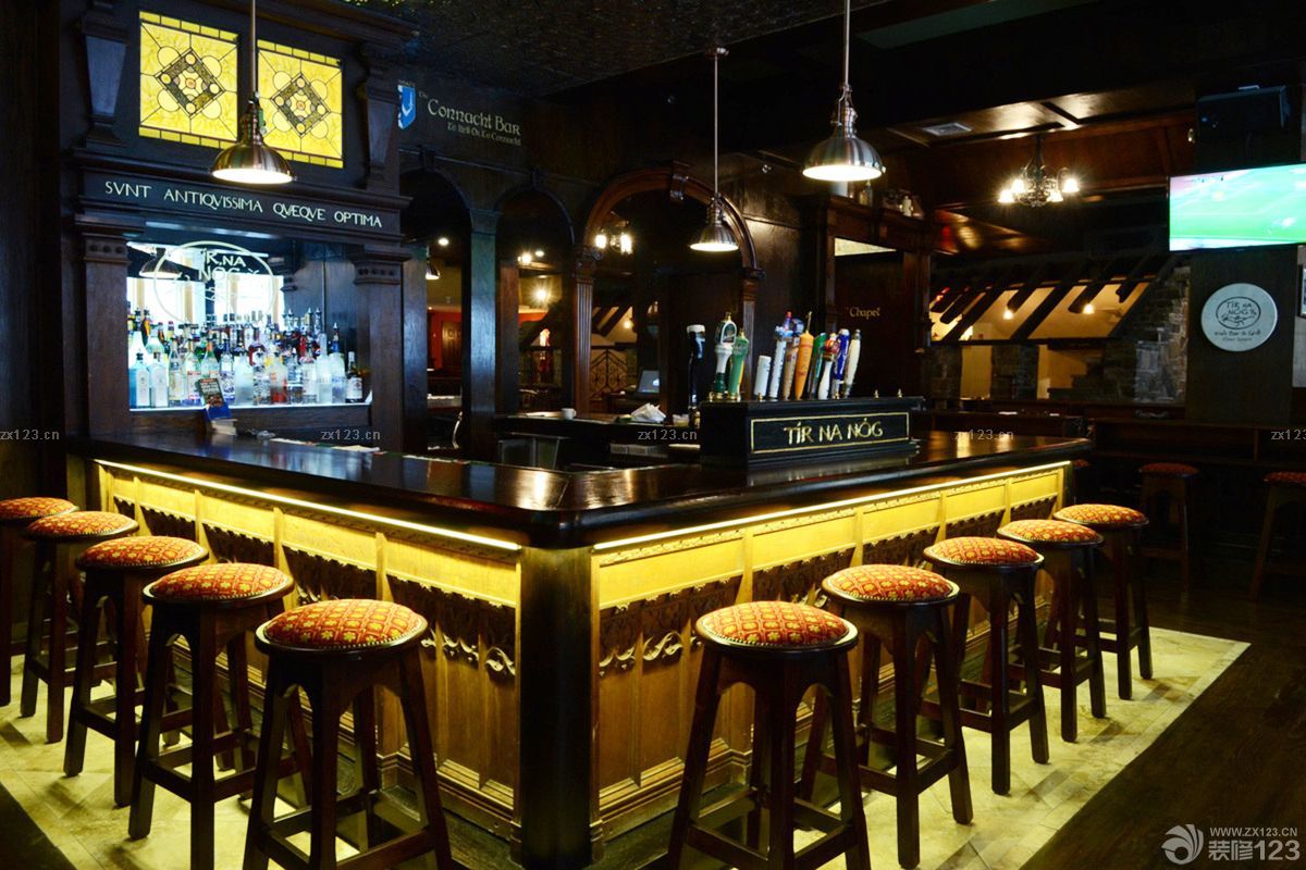 古典欧式风格个性酒吧吧台装修实景图
